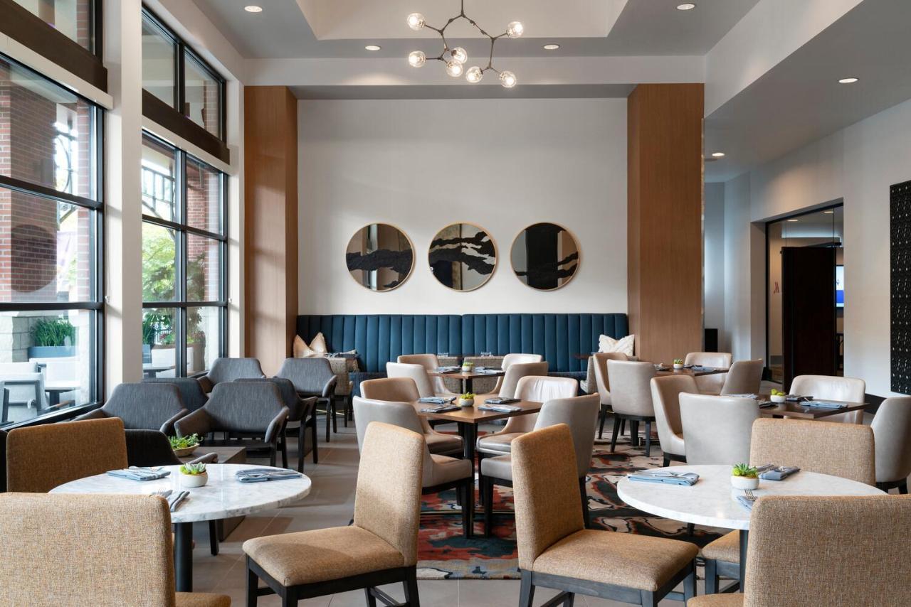 Отель Seattle Marriott Редмонд Экстерьер фото