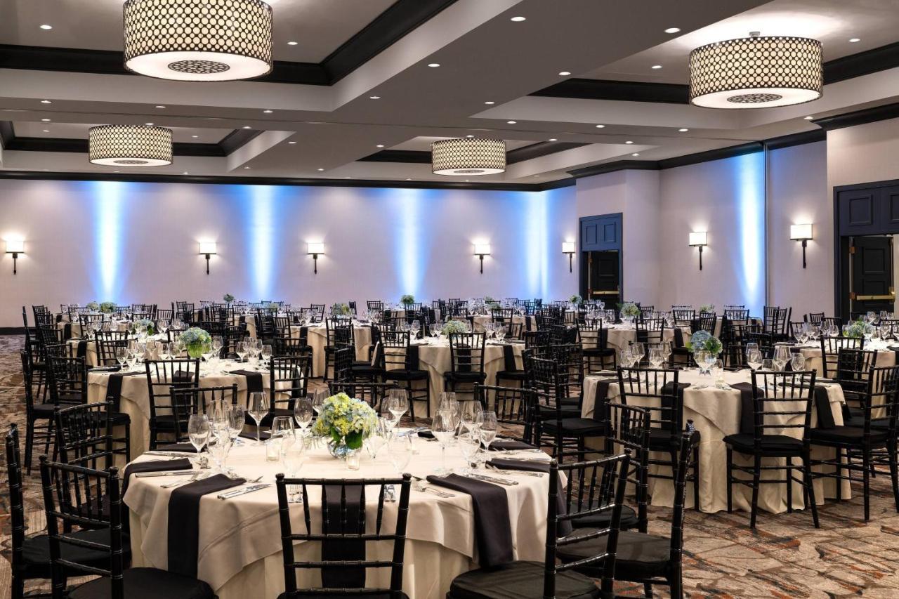 Отель Seattle Marriott Редмонд Экстерьер фото